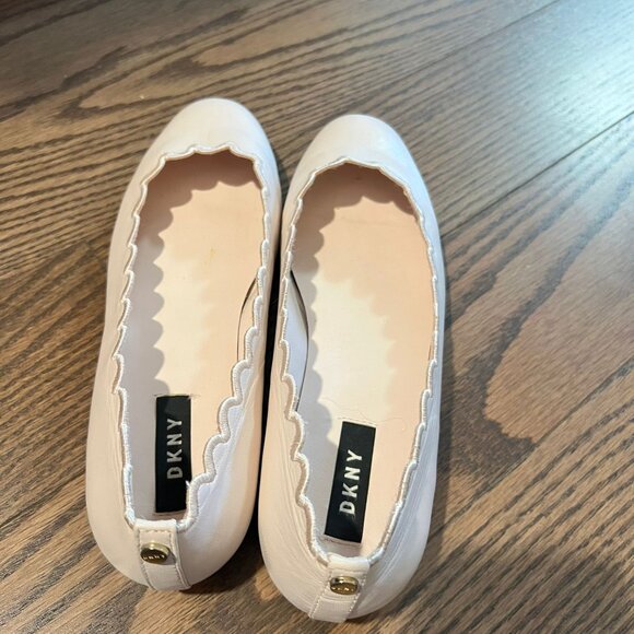 Dkny Shoes - Dkny Willow Balet Flats. Lovely pink. Blush Leather Size 7.5/38 - Picture 3 of 7